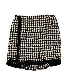 ECI New York Tweeded Houndstooth Black and White Wrap Skirt 10